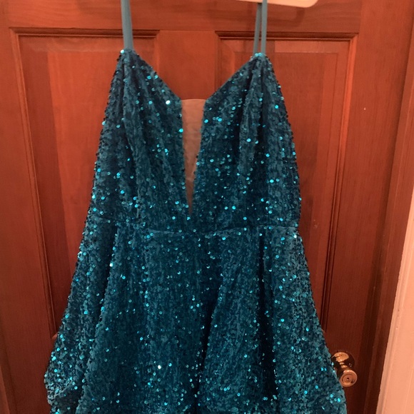 Sparkling Blue Sequin Dress - Picture 1 of 2
